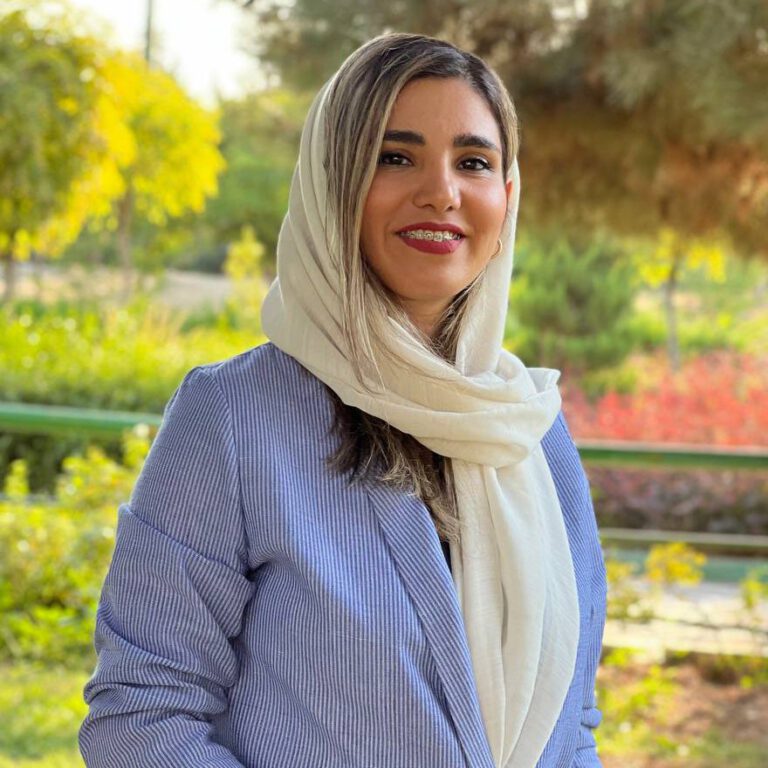 عاطفه حسن زاده